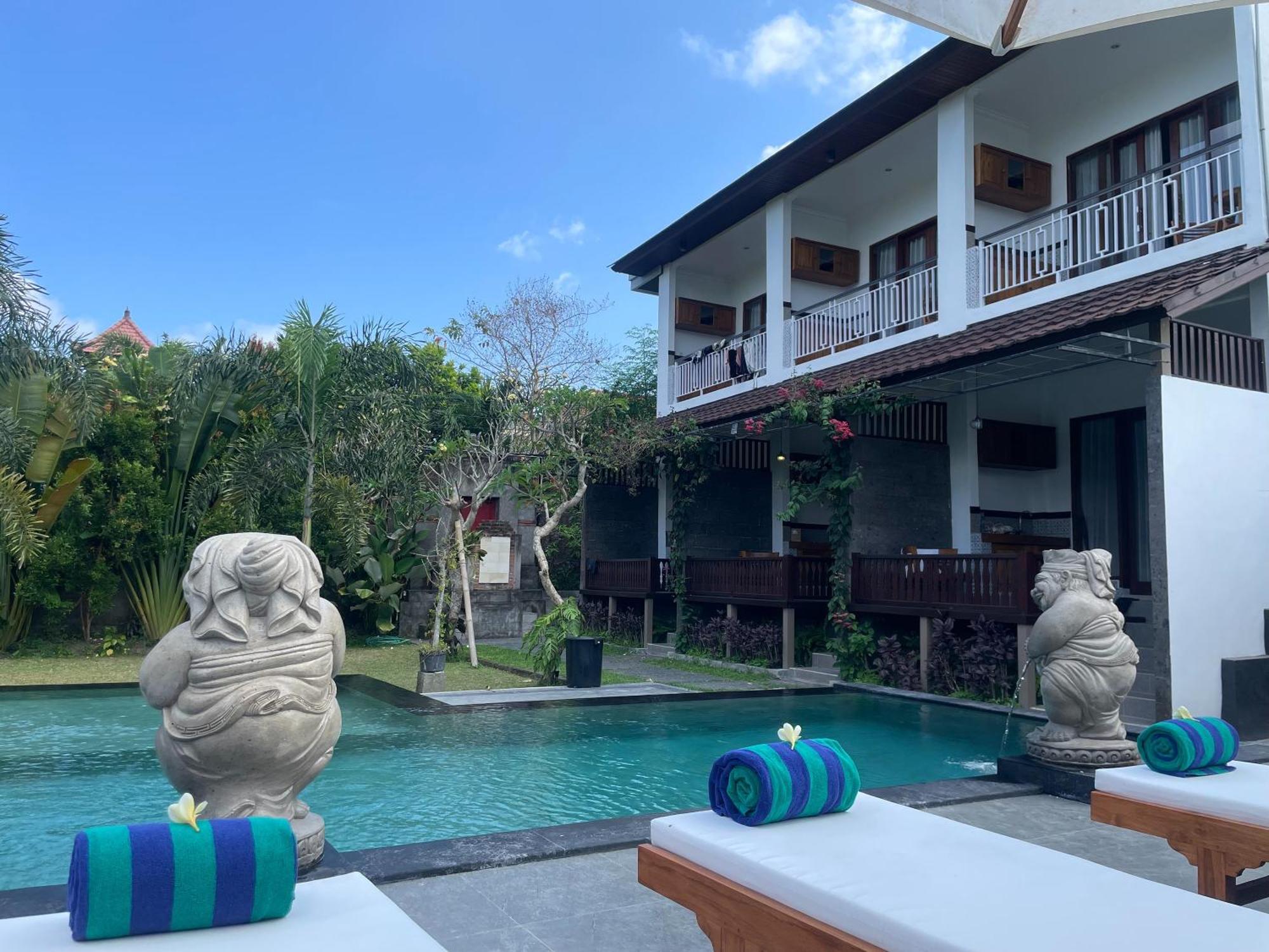 Nivaluma Hotel Ubud  Exterior photo